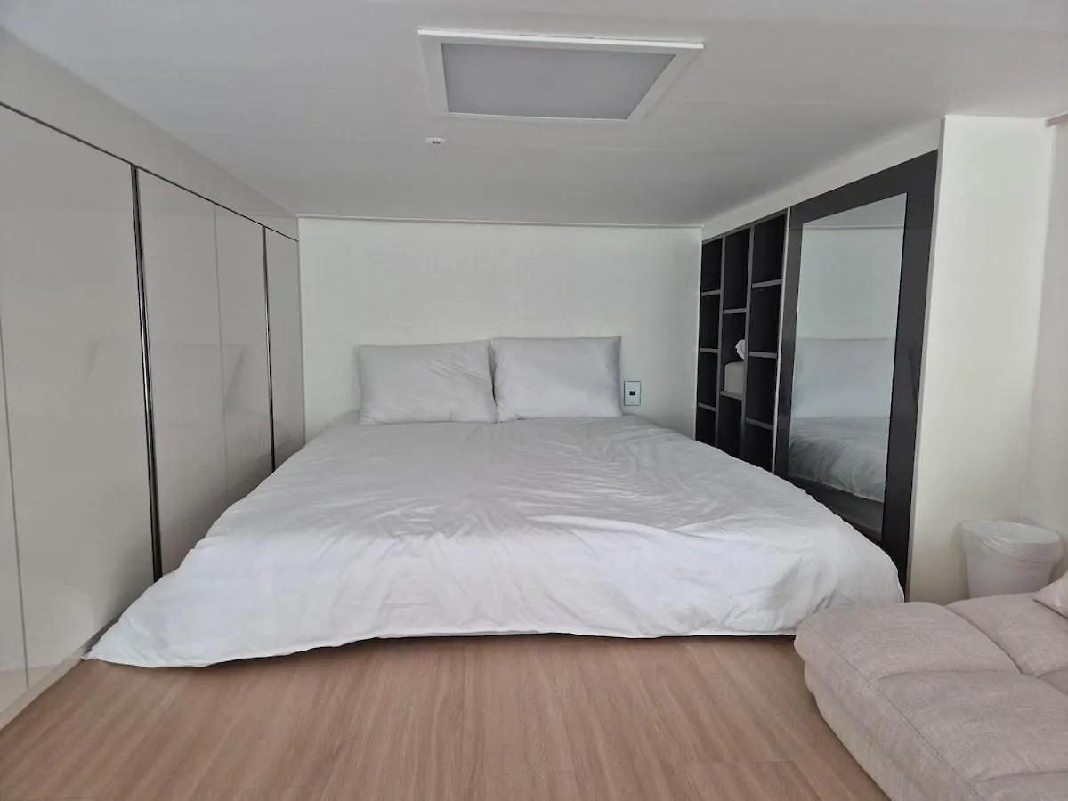 Gangnam Comfortable House, 1Min To Subway Seul Apartamento