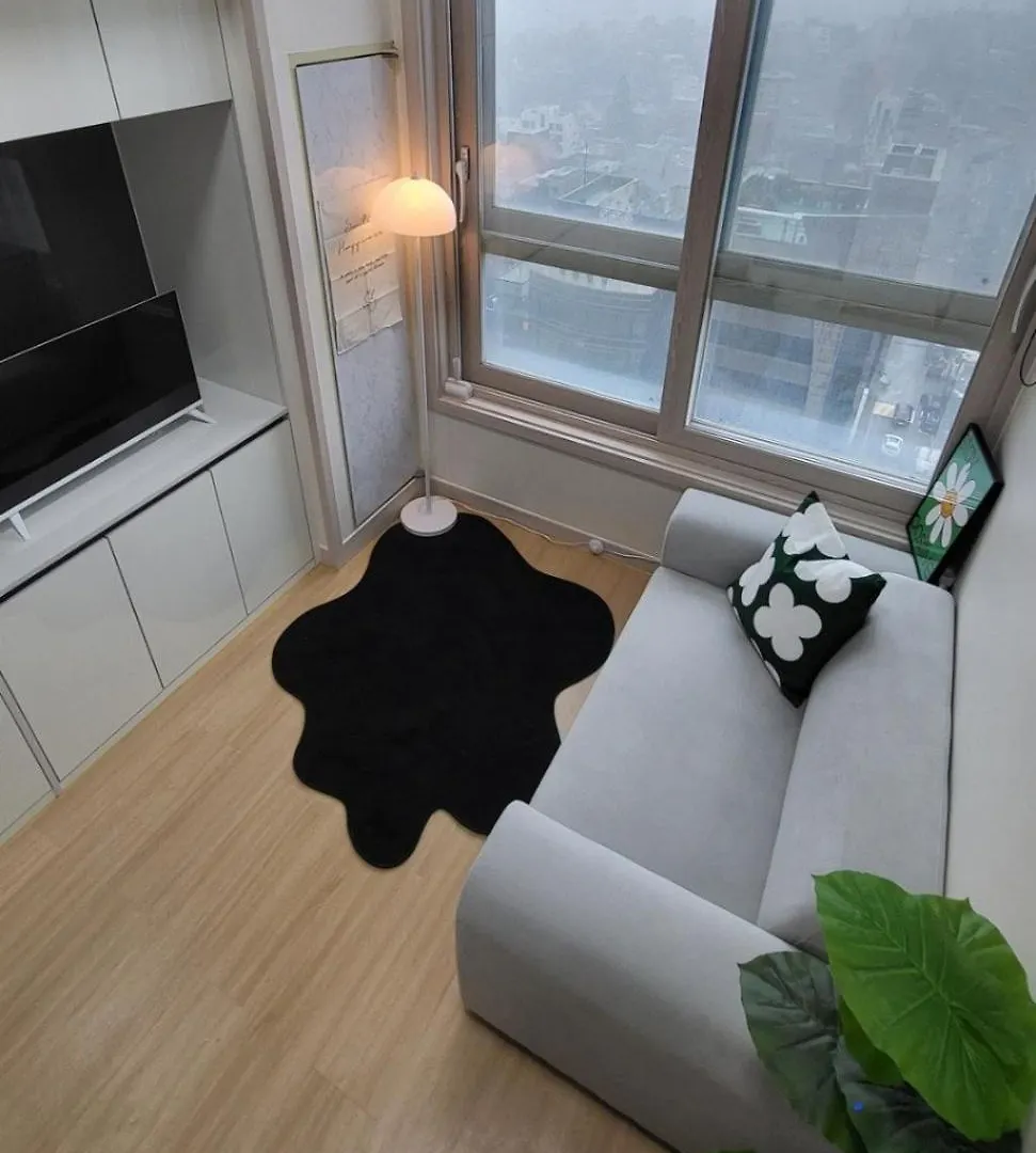 Gangnam Comfortable House, 1Min To Subway Seul 0*,