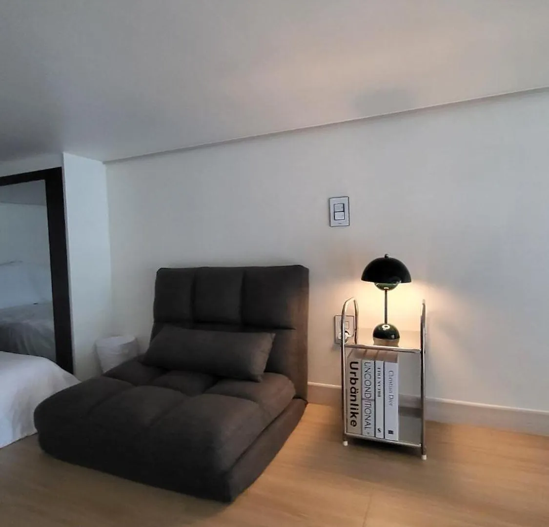 Gangnam Comfortable House, 1Min To Subway Seul Coreia do Sul